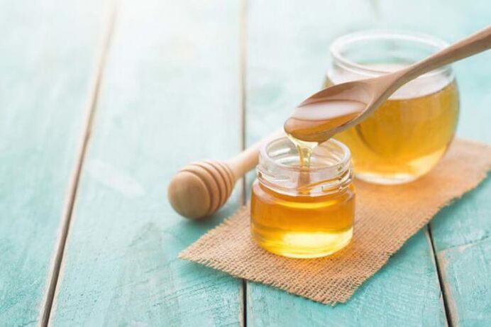 Bir haftada kilo kaybı için şeker yerine bal